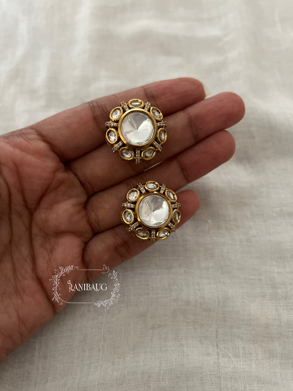 Alpi Polki Kundan Motif Gold Finish Classic Ear Studs By Ranibaug