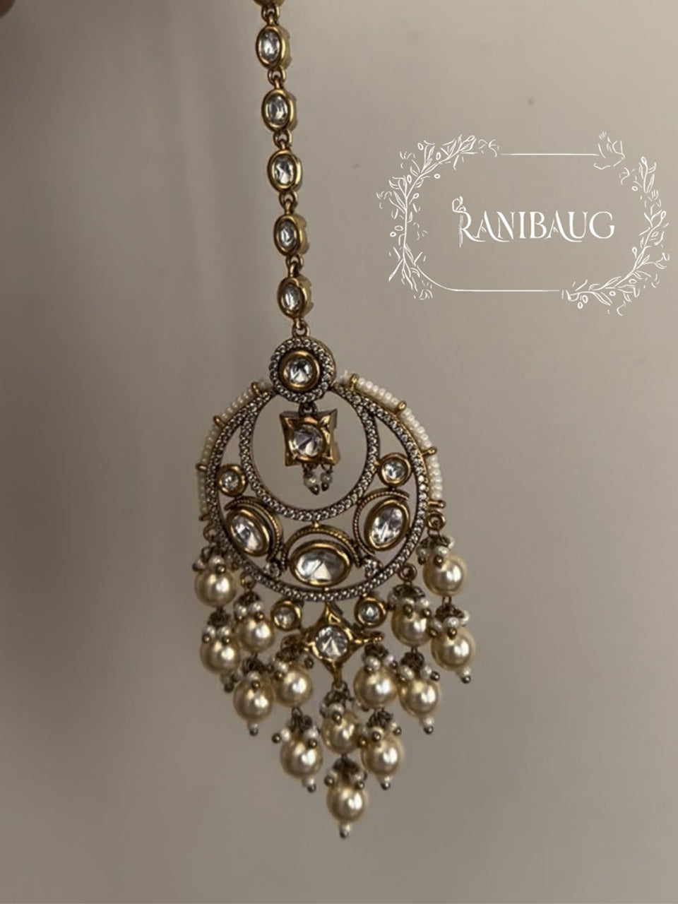 Dipika Crescent Polki And Pearl Maang Tikka By Raibaug