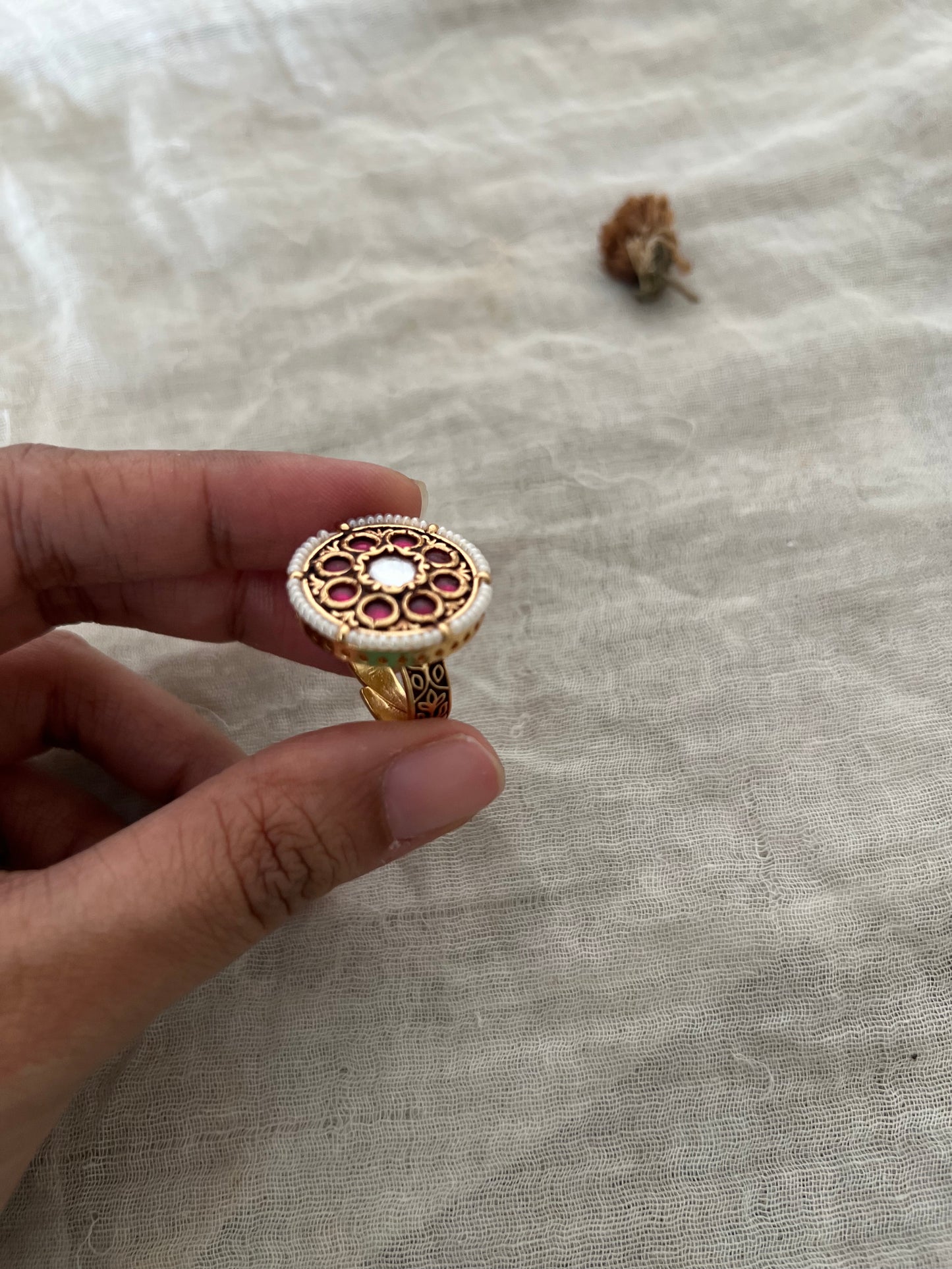 Rikta Red Ring With Kundan Stone Motif For Saree By Ranibaug