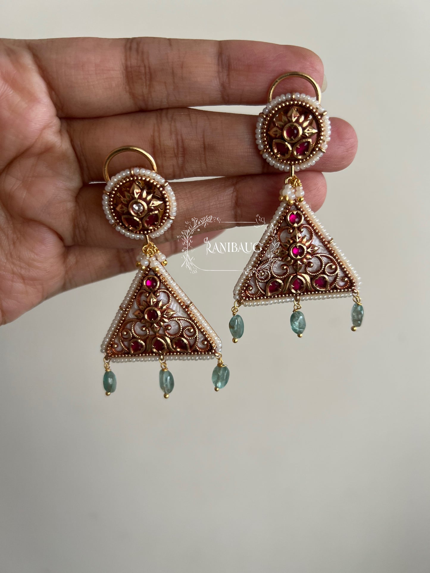 Saranshi Unique Triangular Heritage Gold Necklace Jewellery Set By Ranibaug