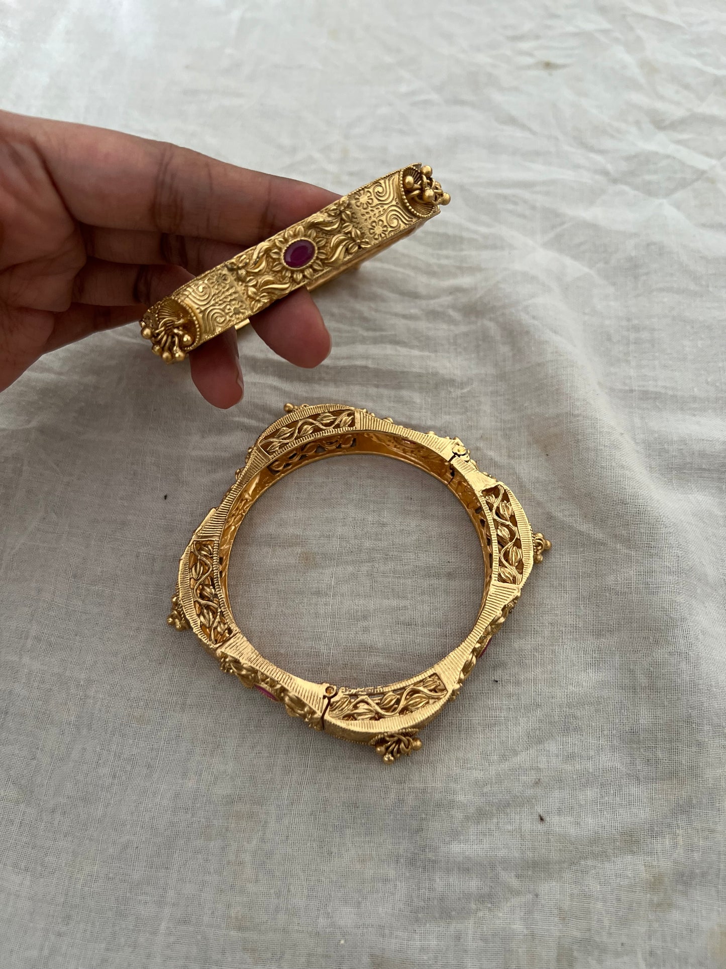 Suchi Square Kada For Women Gold By Ranibaug