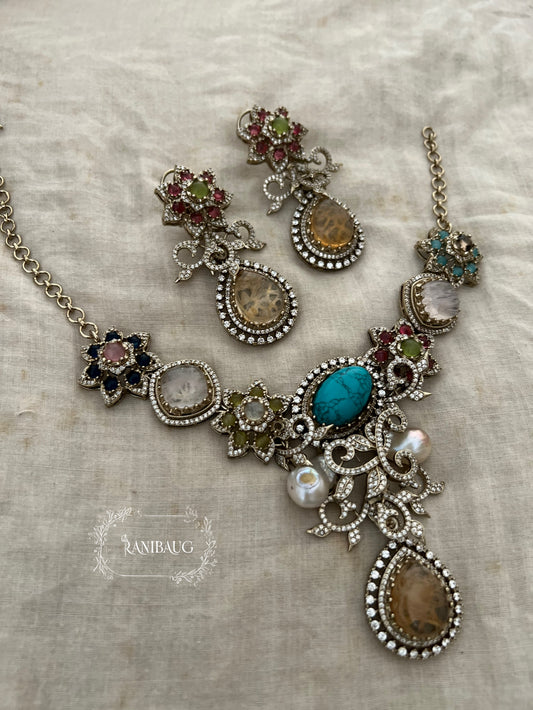 Sabya Shringaar Multicolor Gemstone And Kundan Detailing Choker Set With Attached Pendant By Ranibaug