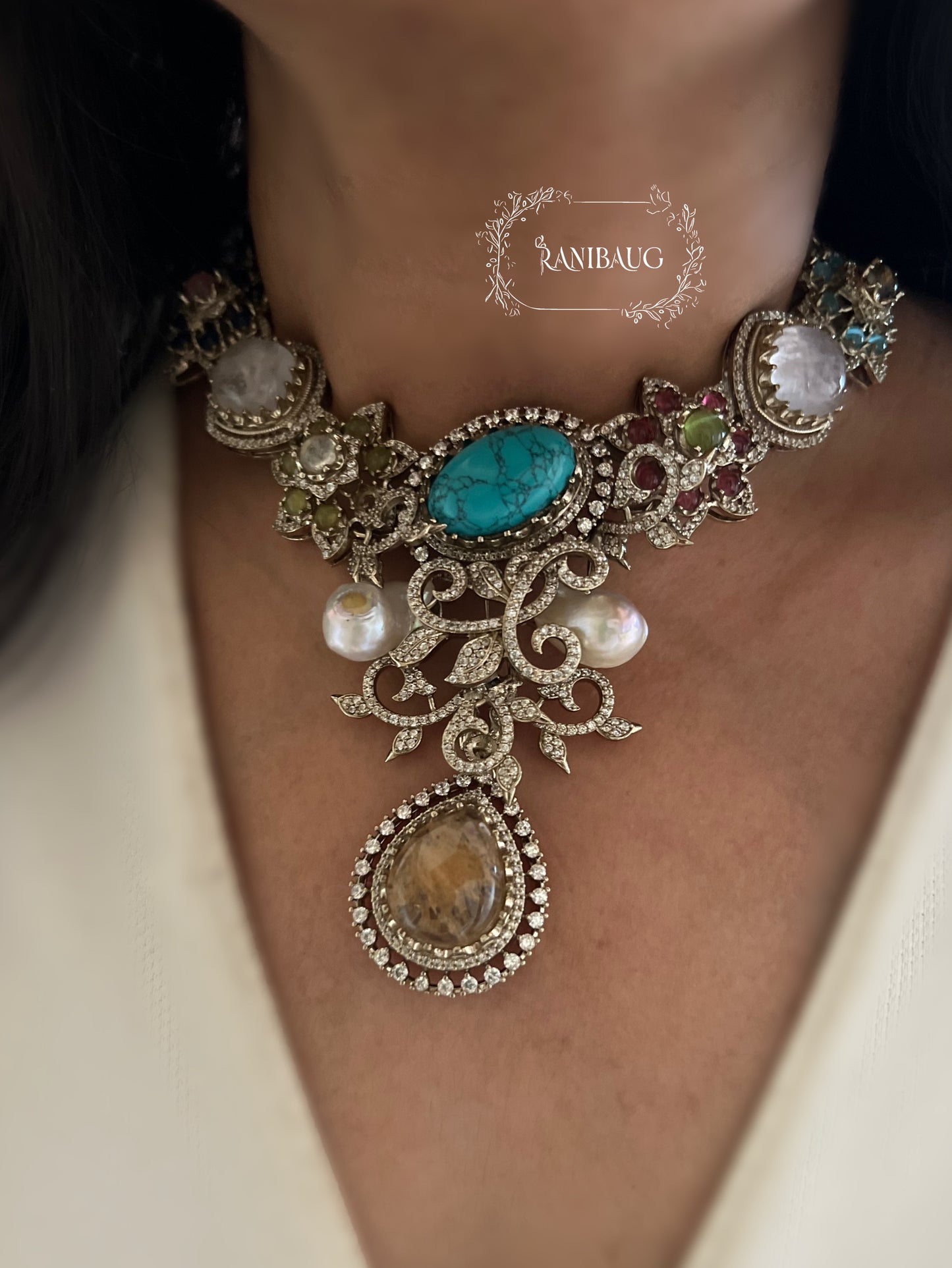 Sabya Shringaar Multicolor Gemstone And Kundan Detailing Choker Set With Attached Pendant By Ranibaug