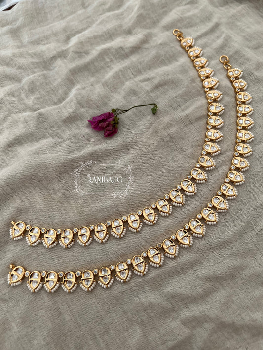 Ajab Gold Fiinish Kundan And Seed Pearl Teardrop Motif Anklet Bracelet By Ranibaug