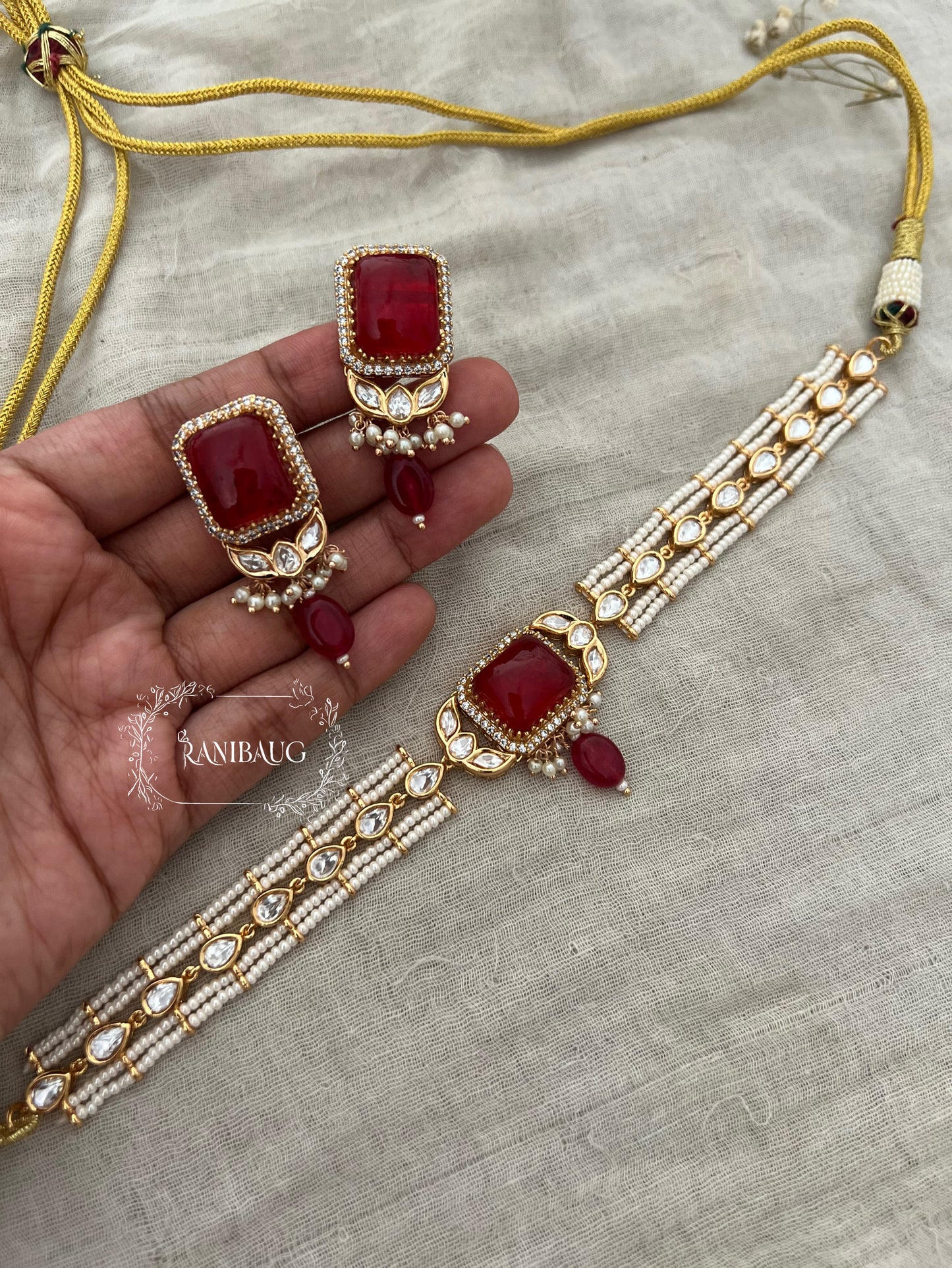 Amara Gemstone Centered Pearl Choker Set By Ranibaug