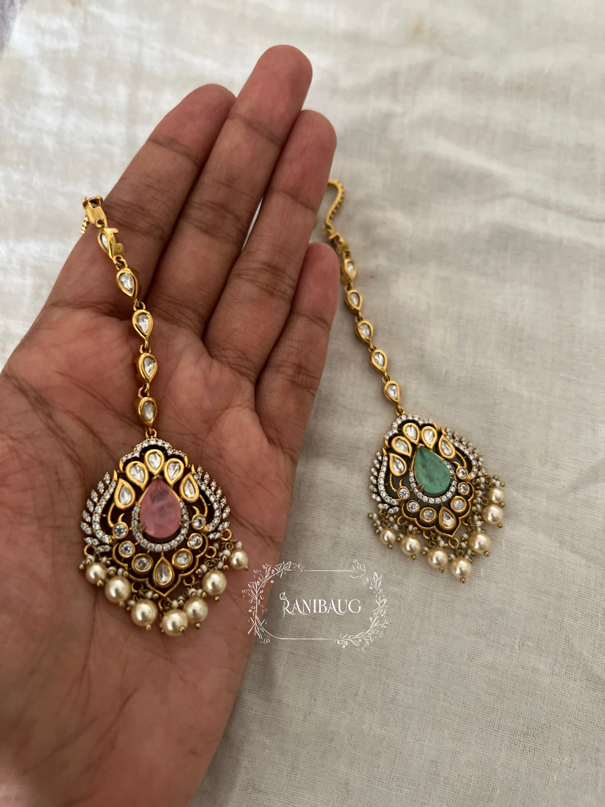 Anisha Kundan Polki Teardrop Gemstone Motif Pearl Adorned Maang Tikka By Ranibaug