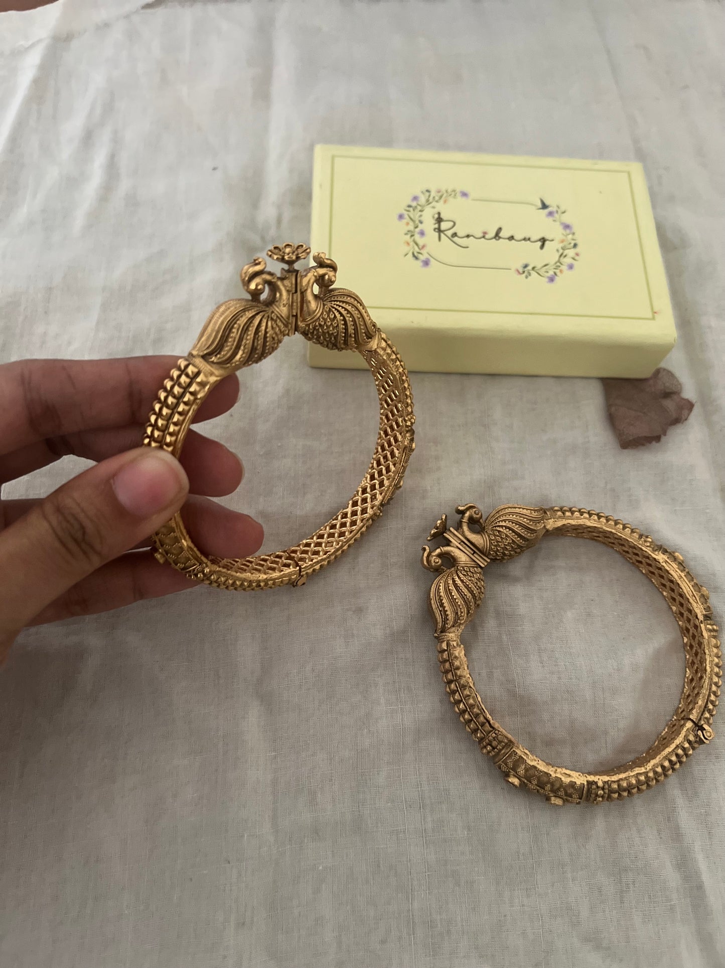Arushi Lightweight Gold Traditional Bangles By Ranibaug