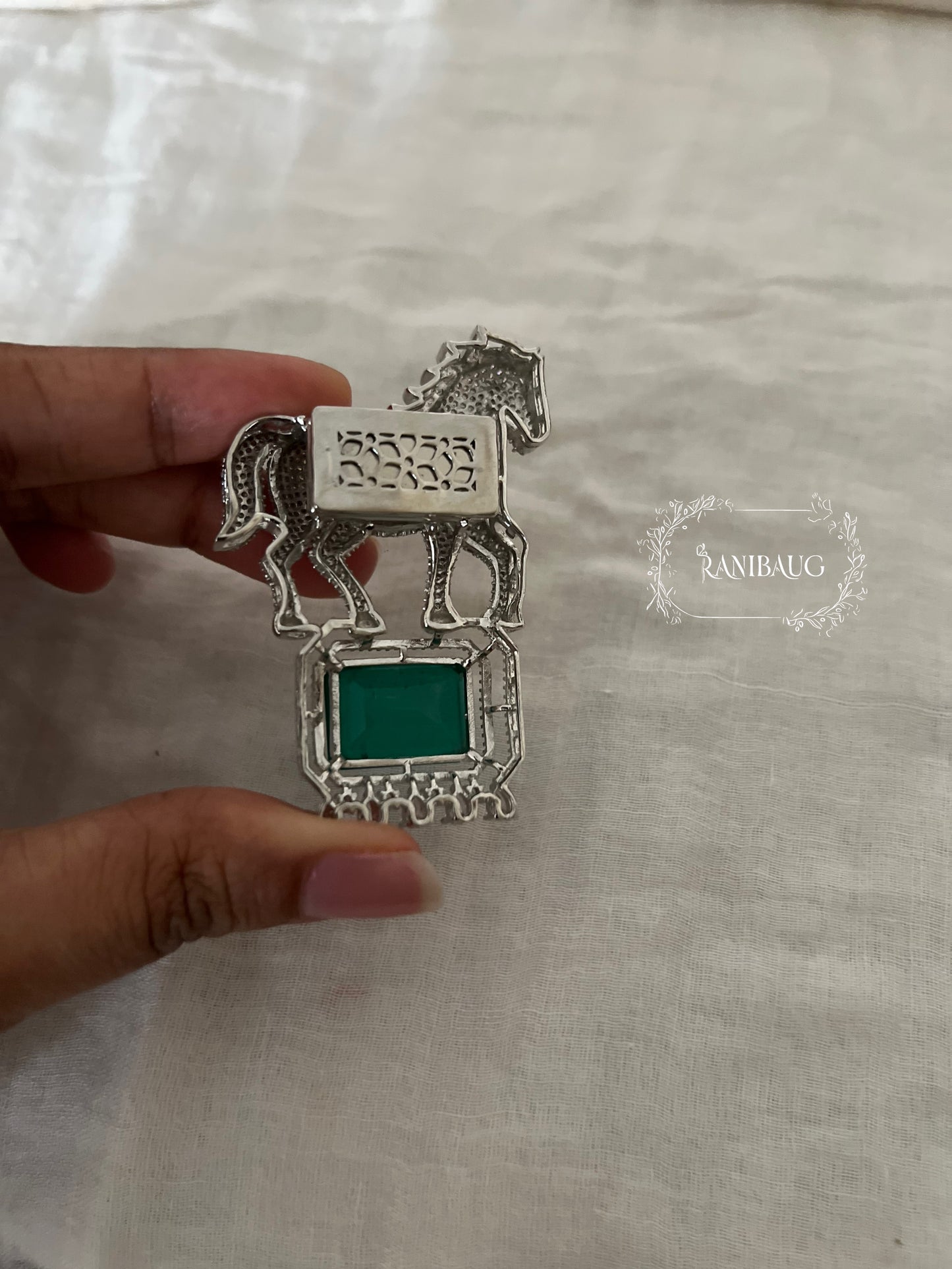 Ashva Horse Emerald Motif Diamond Brooch By Ranibaug