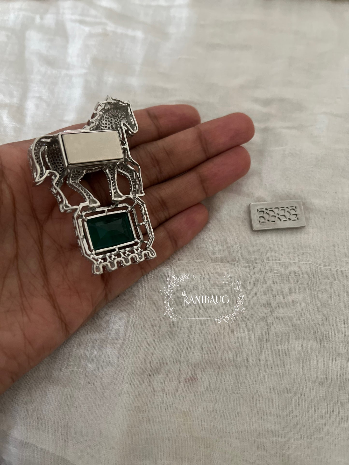 Ashva Horse Emerald Motif Diamond Brooch By Ranibaug