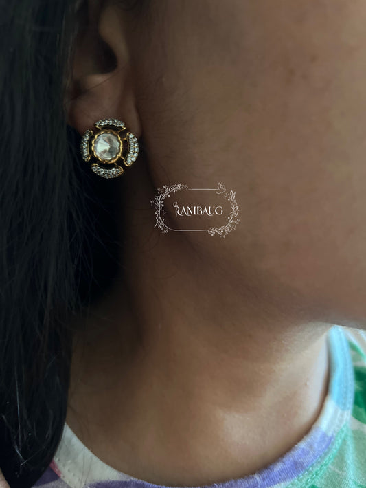 Chandni Kundan Motif Geometric Diamond Stud Earrings By Ranibaug