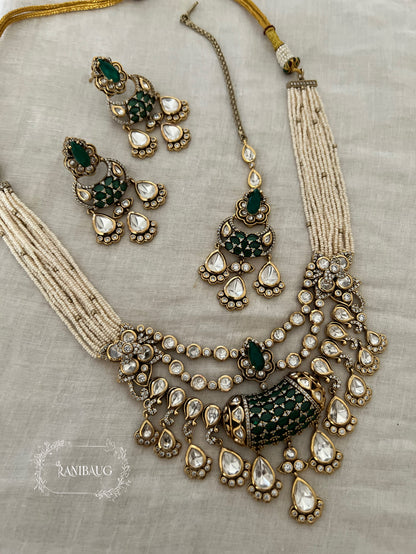 Eshani Emerald Silhouette Layered Polki Festive Jewelry Set With Maang Tikka By Ranibaug | The Royal Wedding Collection 2026