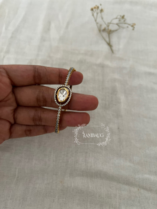 Eshira Oval Polki Motif Simple Bracelet By Ranibaug