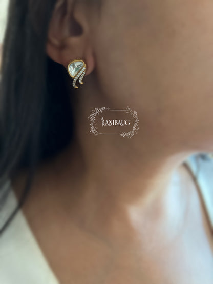 Esvara Kundan Motif Single Stone Ear Studs By Ranibaug