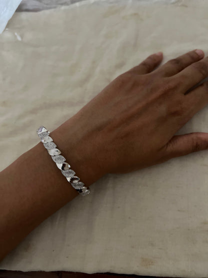 Eterna Leaf Diamond Bracelet By Ranibaug