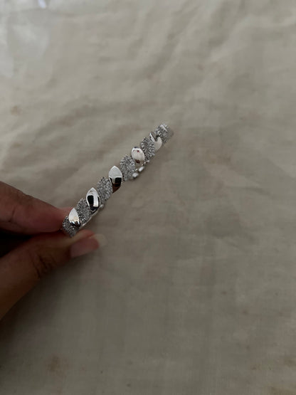 Eterna Leaf Diamond Bracelet By Ranibaug