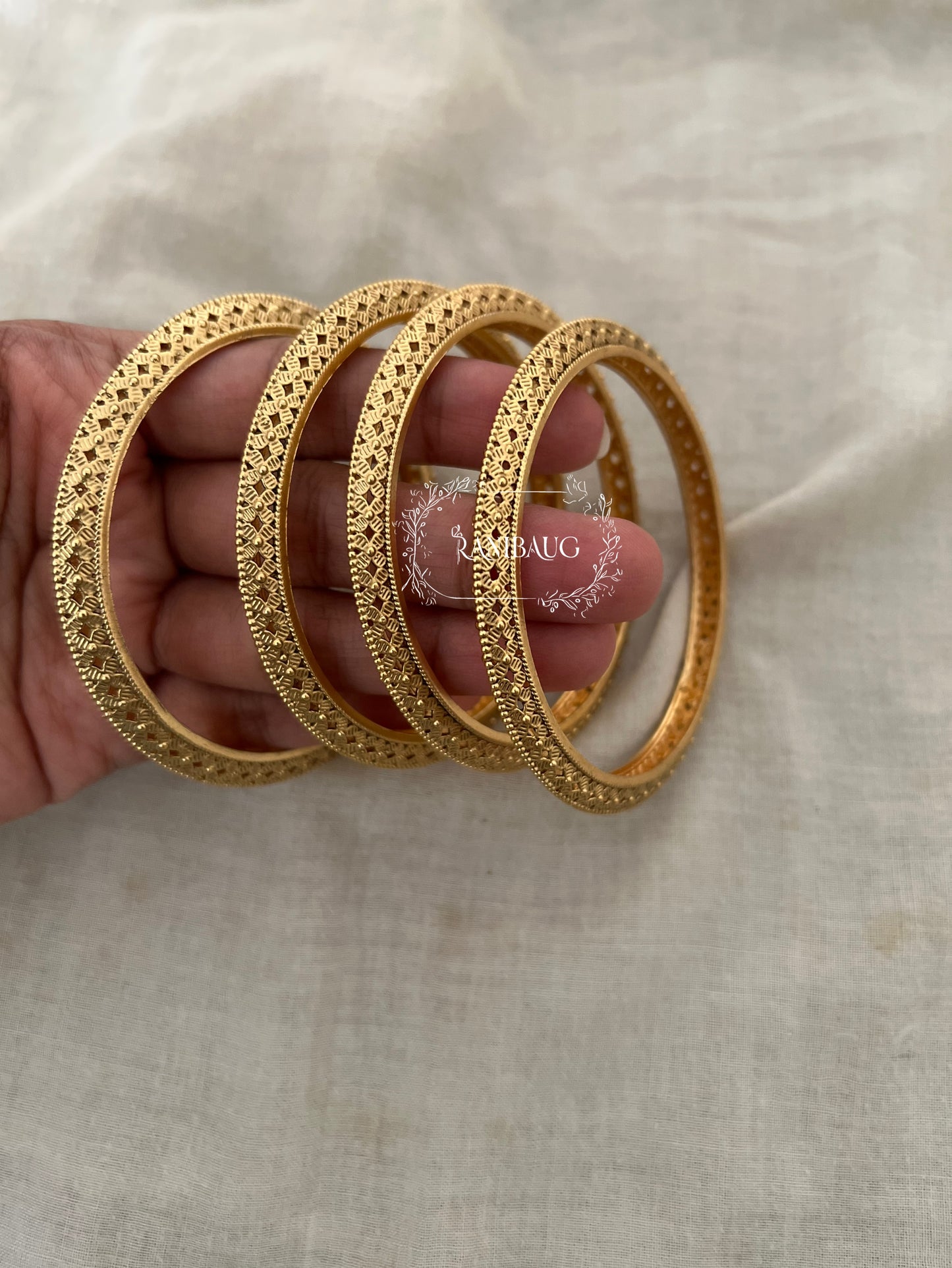 Isha Heritage Lattice Gold Bangles For Saree (Set Of 4)
