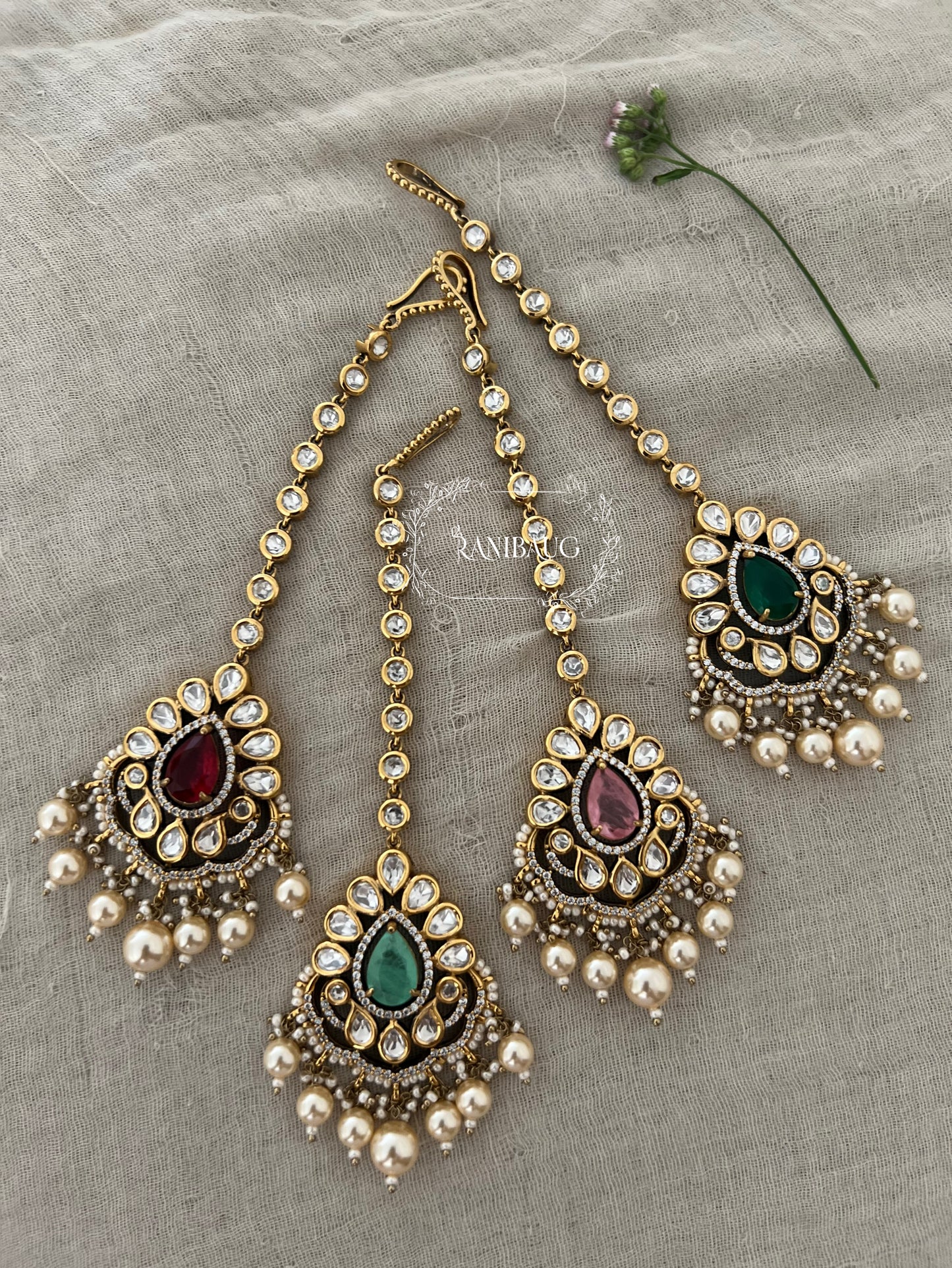 Ishita Polki And Pearl Maang Tikka By Ranibaug