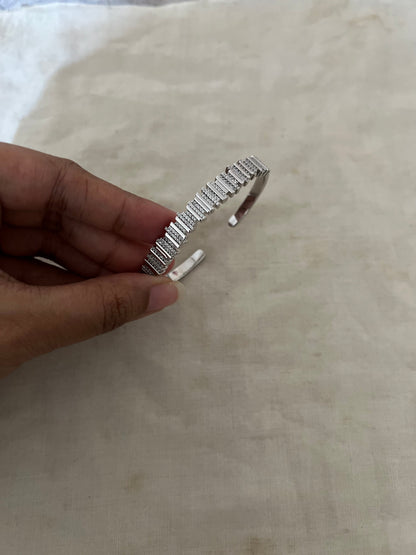 Linear Luxe Diamond Bracelet By Ranibaug