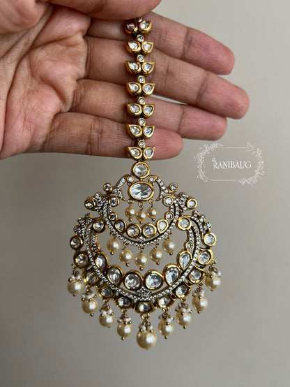 Mahek Pearl Kundan Big Tikka Maang Patti By Ranibaug