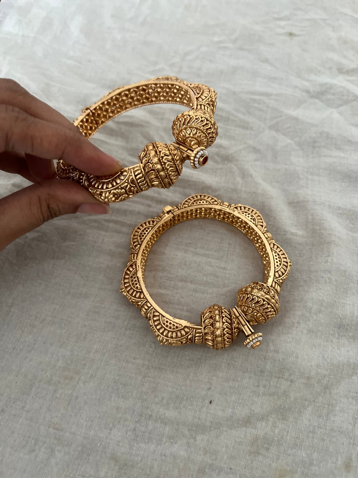 Manasvi Bracelet Gold Bangle Kangan By Ranibaug