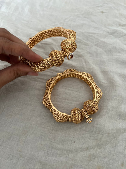 Manasvi Bracelet Gold Bangle Kangan By Ranibaug