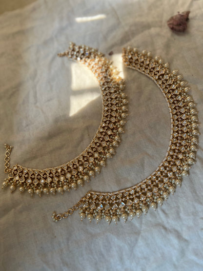 Meenakumari Royal Vintage Mossainite Polki Ankle Bracelet Adorned With Shiny Pearl Accents By Ranibaug | A Statement Anklet Jewelry Heavy Bridal Payal 2026 Wedding Jewellery