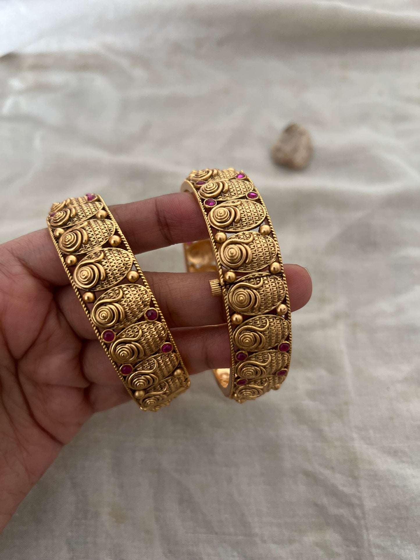 Miraya Heritagle Gold Chudi By Ranibaug