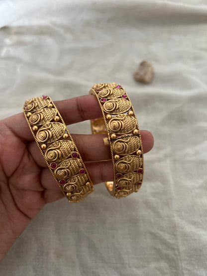 Miraya Heritagle Gold Chudi By Ranibaug