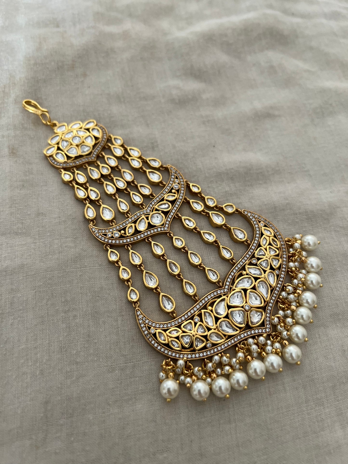 Myesha Kundan Polki Studded Side Tikka Jewelry In Premium Gold Finish By Ranibaug