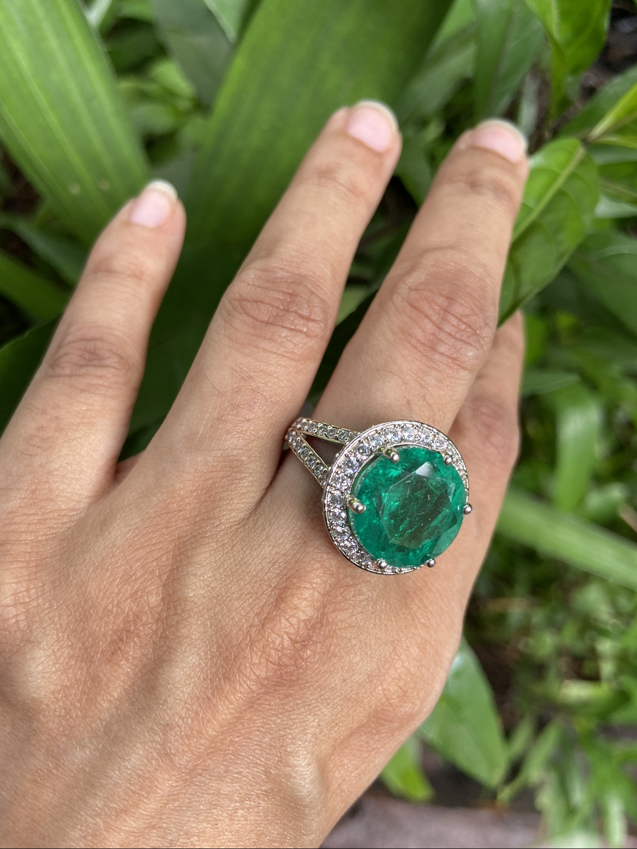 Nivika Green Emerald Stone Ring By Ranibaug