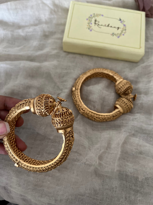 Palakshi Heritage Gold Temple Kada Bangles By Ranibaug