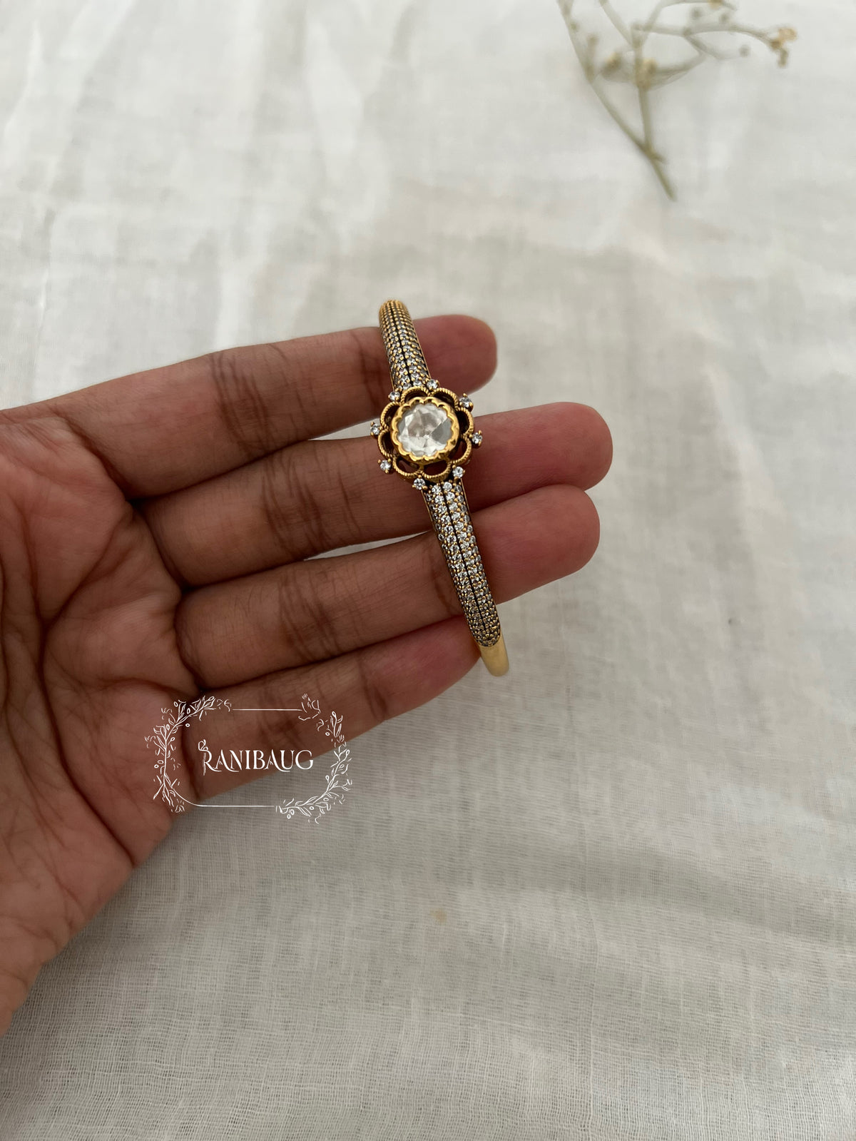 Paridhi Polki Single Floral Motif Bracelet In Rich Gold Finish By Ranibaug