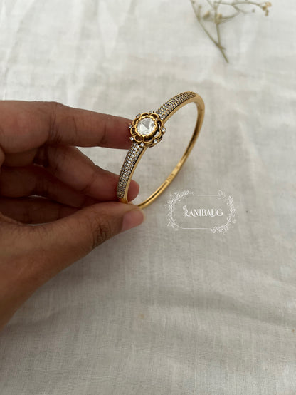 Paridhi Polki Single Floral Motif Bracelet In Rich Gold Finish By Ranibaug
