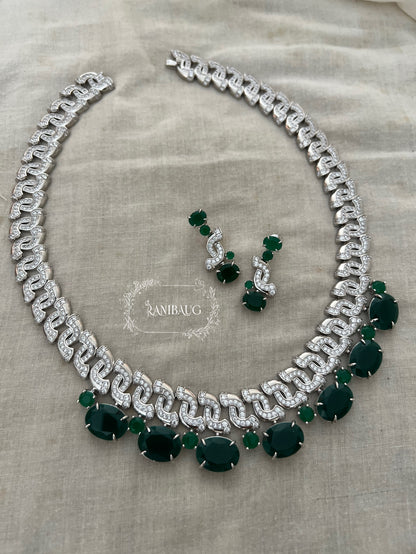 Ranibaug Diamond Sovereign Link Necklace & Earrings Set