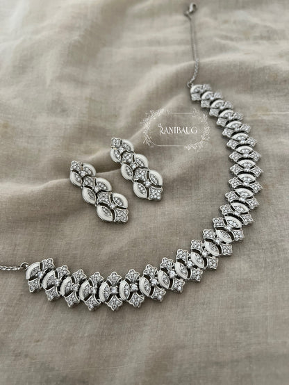 Ranibaug Lattice Luxe Necklace & Earrings Set