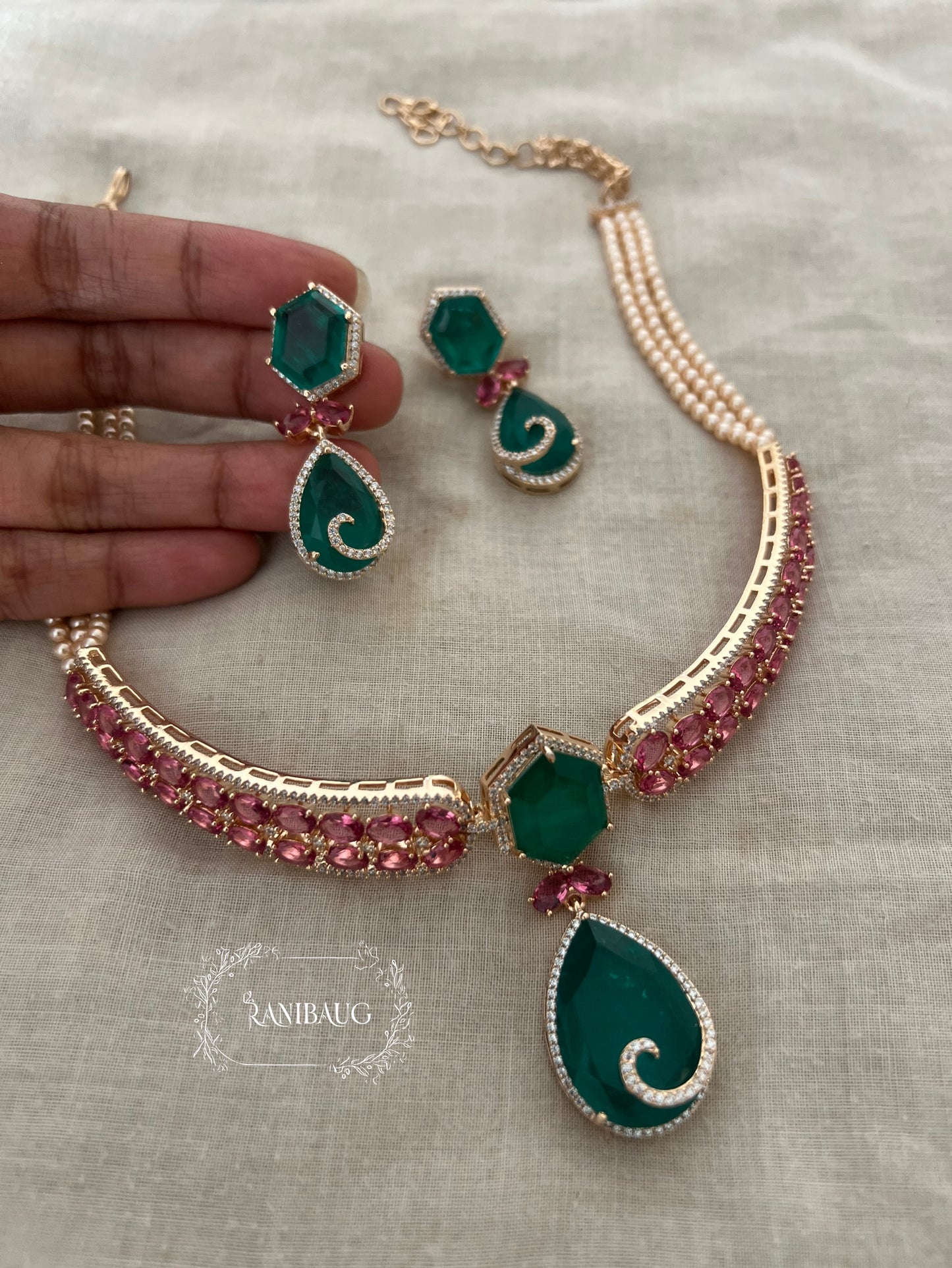 Ranibaug Verdant Grace Diamond Necklace & Earrings Set