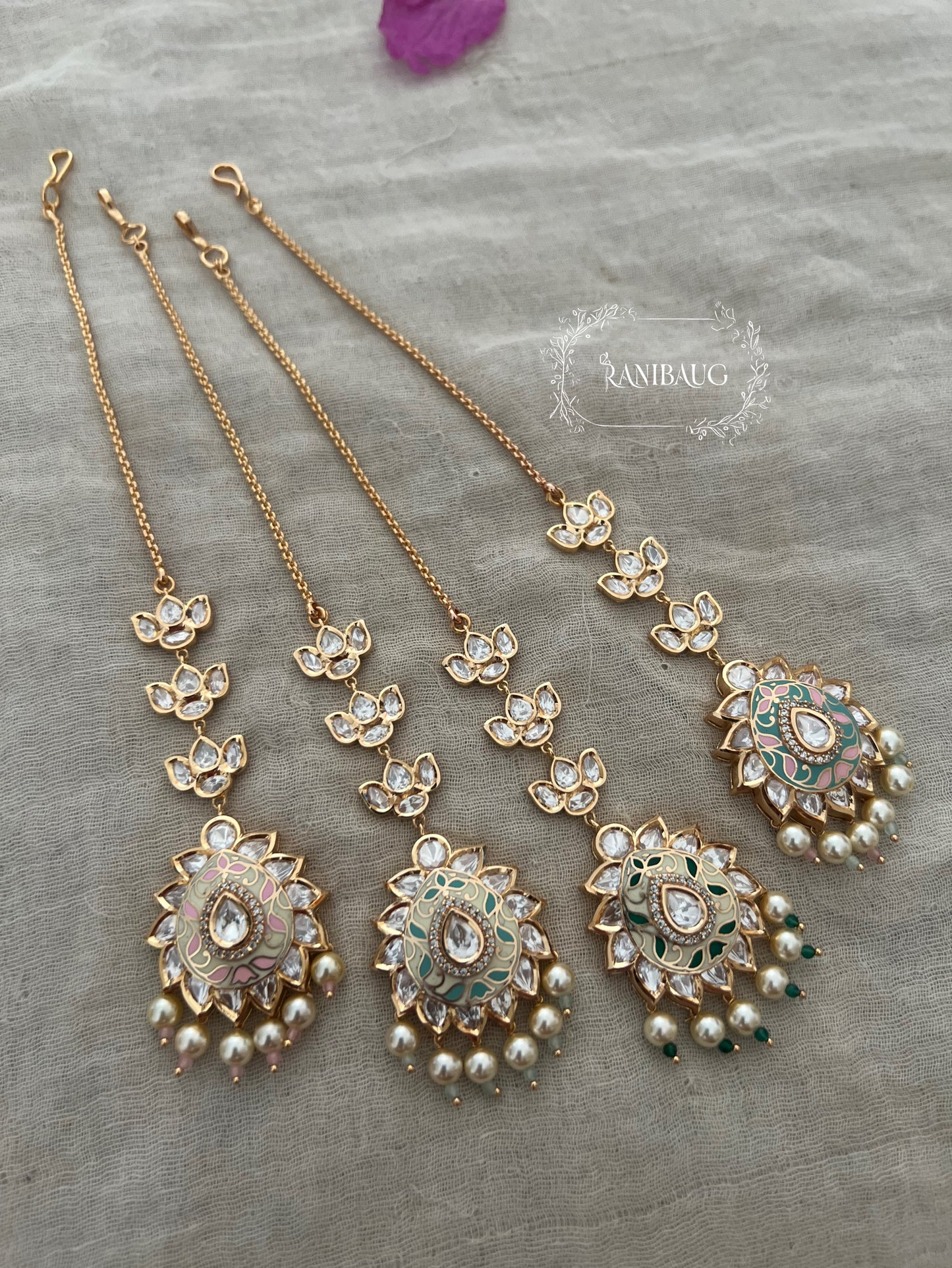 Rumi Pastel Shimmer Maang Tikka With Kundan By Rnibaug