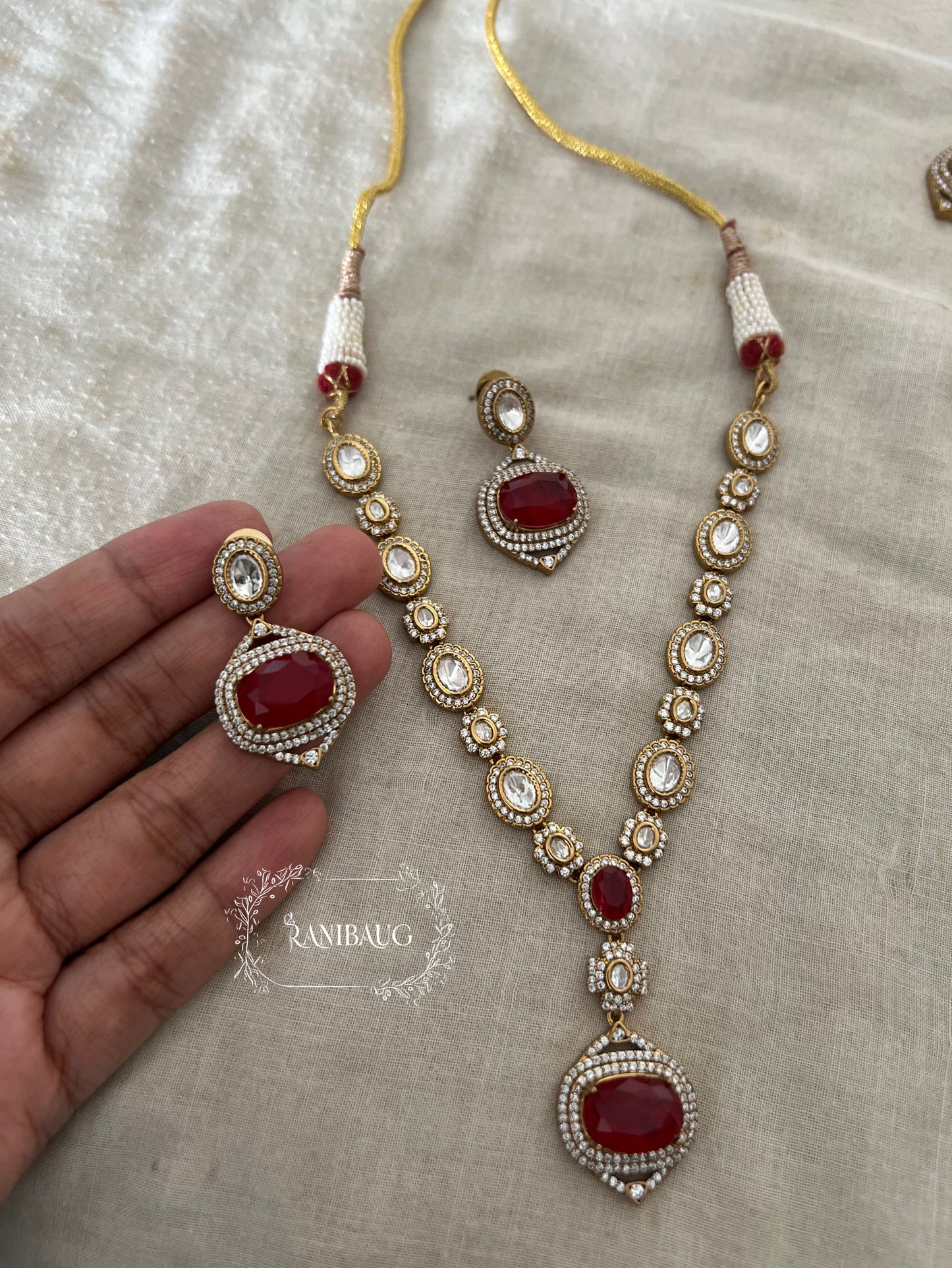 Saira Gemstone And Polki Minimal Gold Finish Jewellery Necklace Set By Ranibaug