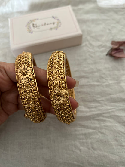 Sakshi Gold Kada With Floral Motif By Ranibaug