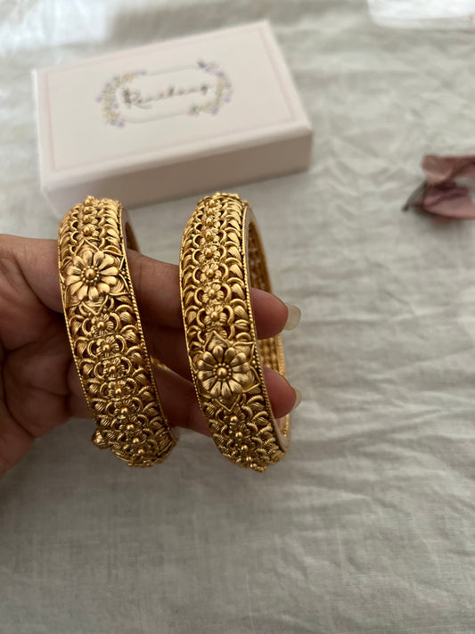 Sakshi Gold Kada With Floral Motif By Ranibaug