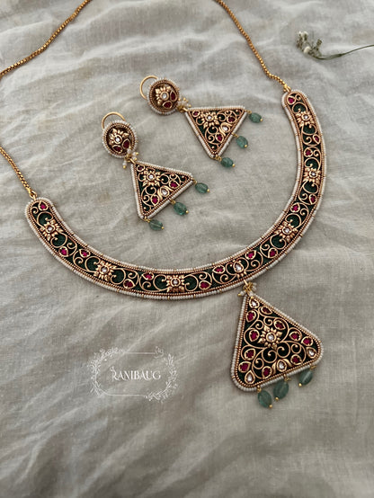 Saranshi Unique Triangular Heritage Gold Necklace Jewellery Set By Ranibaug