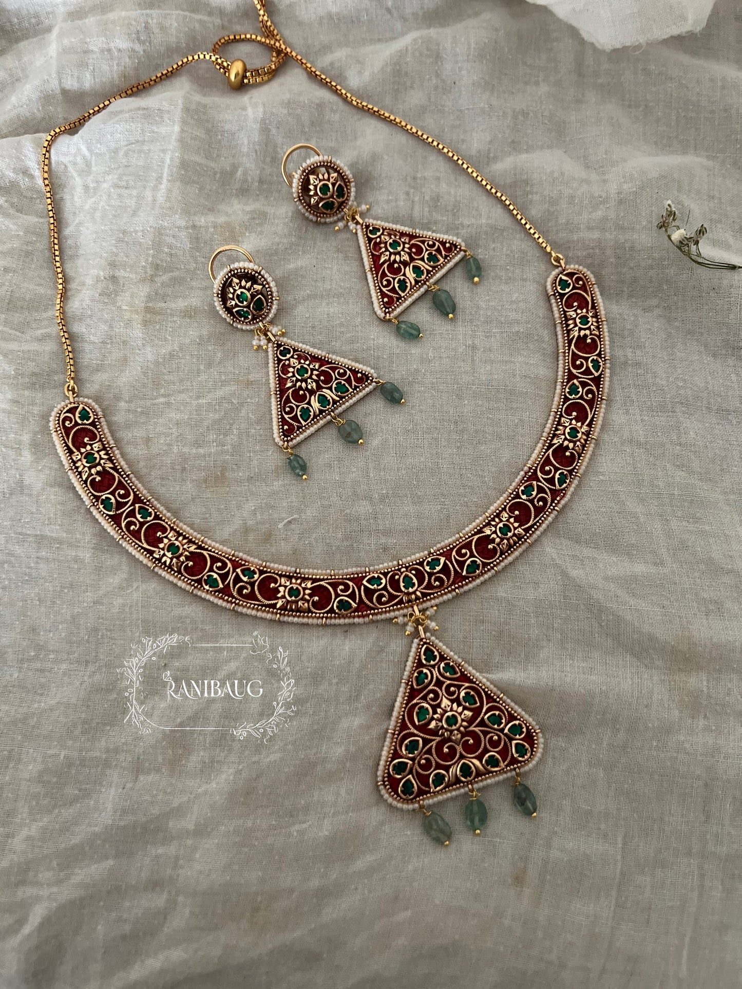 Saranshi Unique Triangular Heritage Gold Necklace Jewellery Set By Ranibaug
