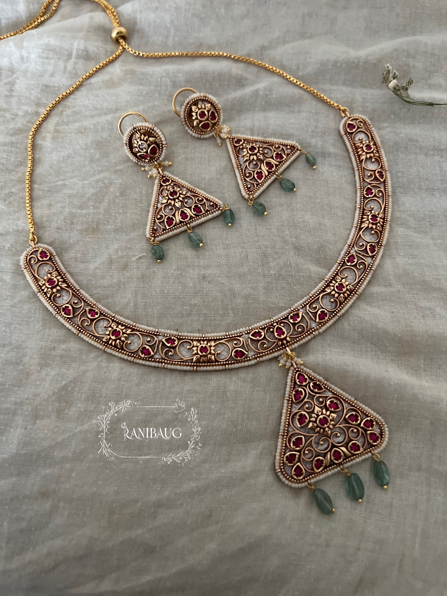 Saranshi Unique Triangular Heritage Gold Necklace Jewellery Set By Ranibaug