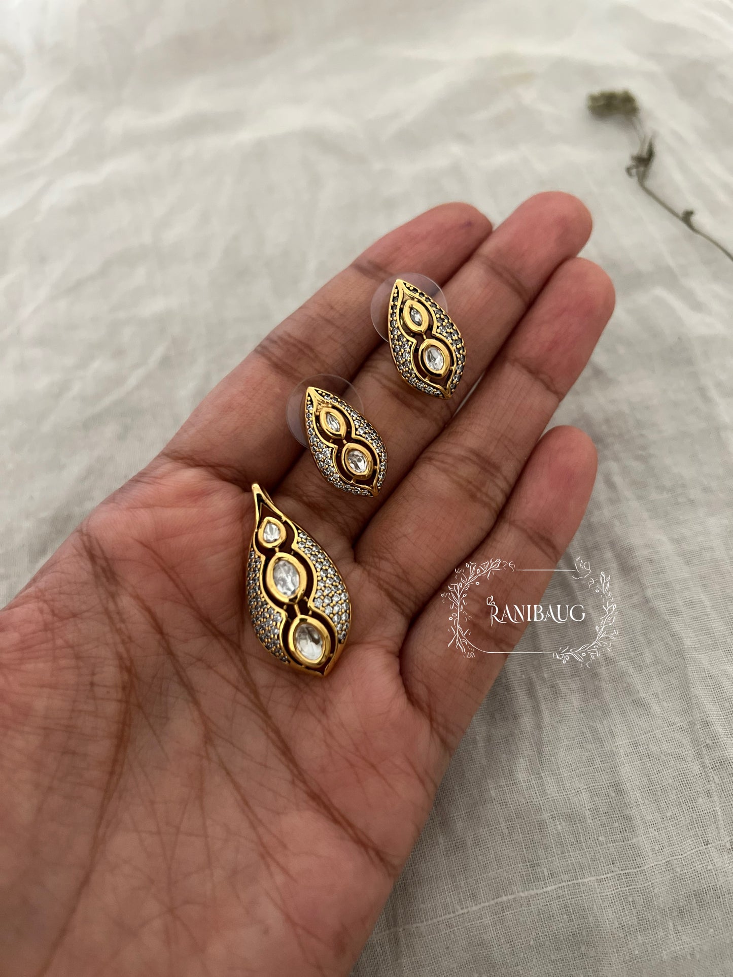 Sargun Teardrop Traditional Pendant Set With A Modern Touch And A Luxury Gold Finish By Ranibaug