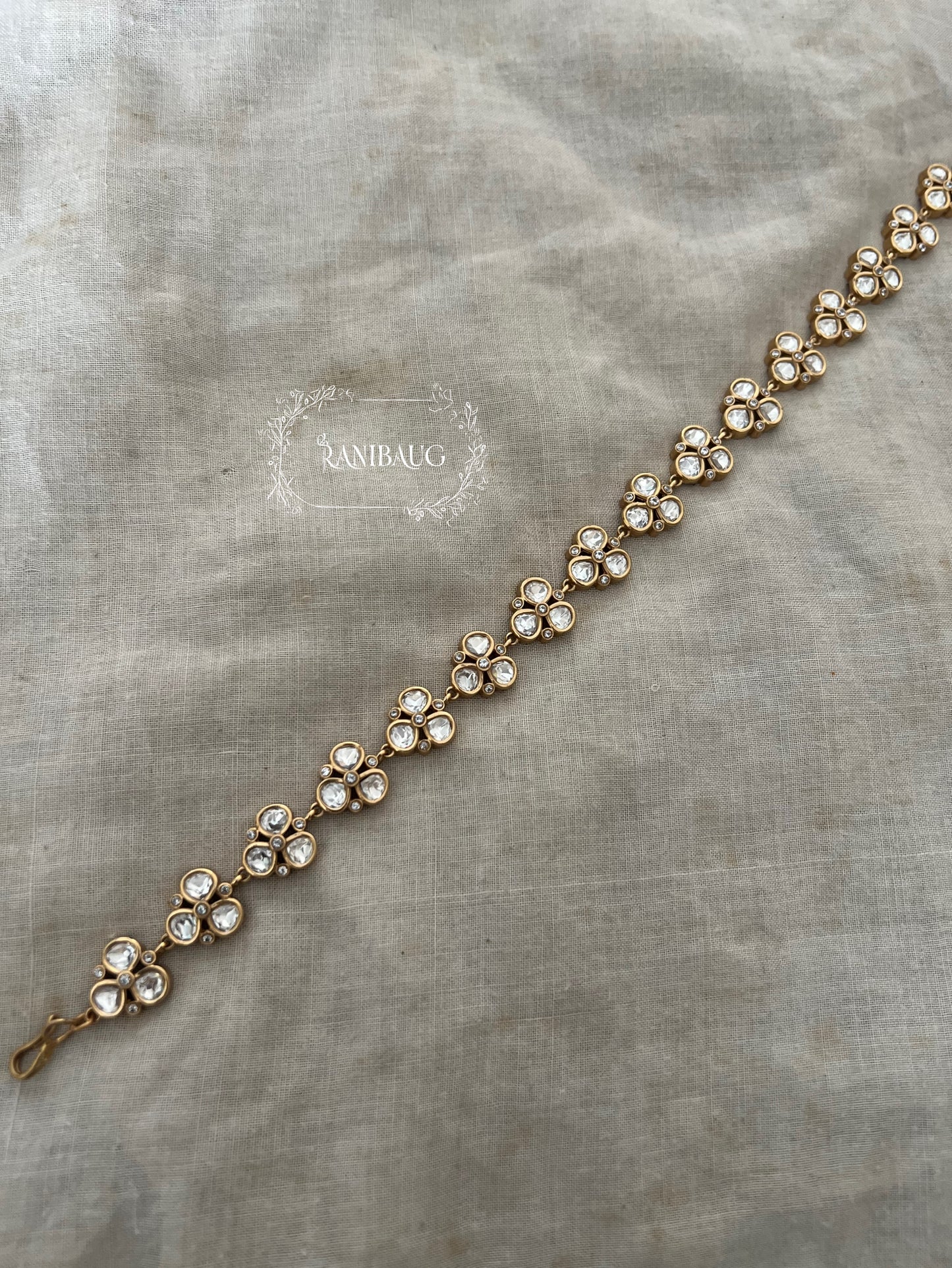 Shambhavi 3 Petal Polki Gold Finish Sheeshpatti With Cluster Detailing