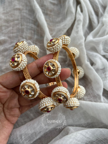 Shikha Traditional Moti Gajra Rajasthani Bangle Set For Lehenga By Ranibaug
