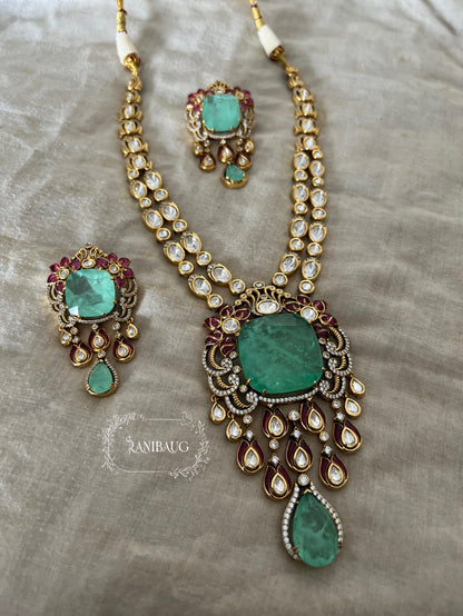 Shreya Bold Long Adjustable Green Emerald And Kundan Necklace Set In Rich Gold Finish By Ranibaug