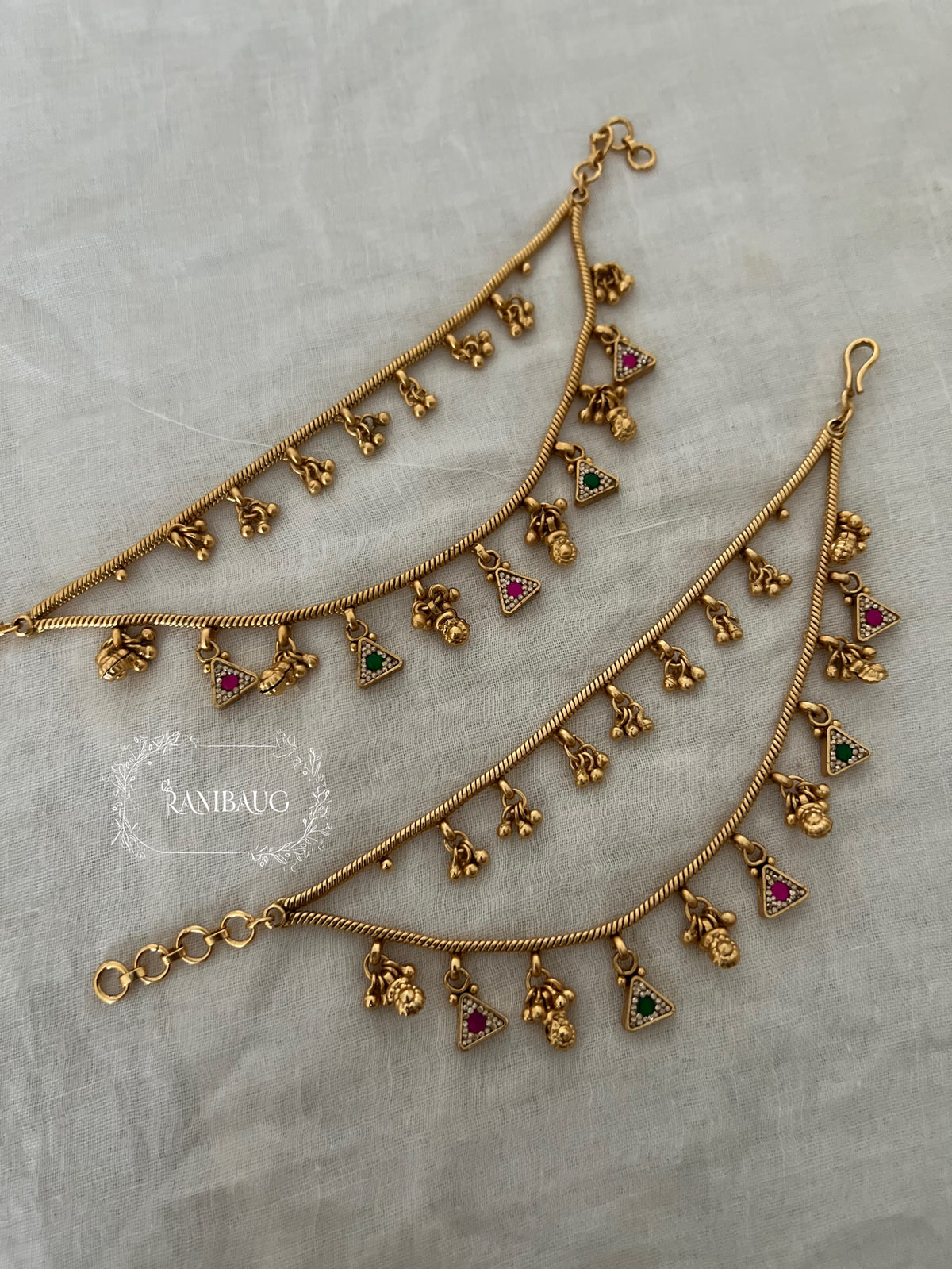 Stuthi Rajwada Style Temple Gold Finish Hair Chain By Ranibaug