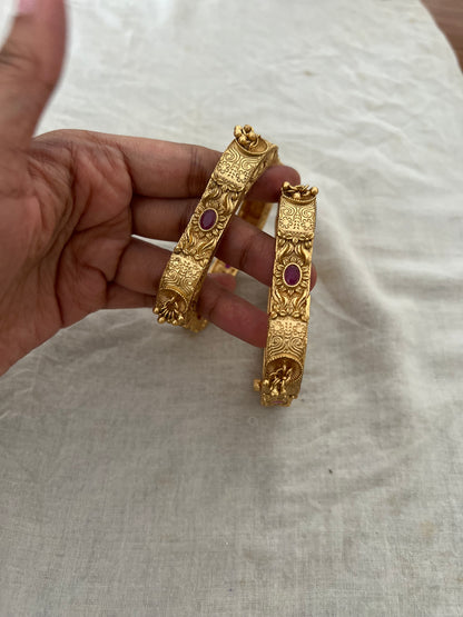 Suchi Square Kada For Women Gold By Ranibaug