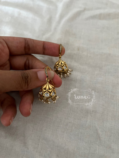 Sunehri Kundan Minimal Festive Jhumki Earrings By Eanibaug